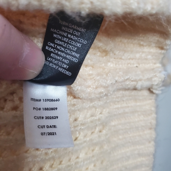 Torrid Cableknit Boyfriend Cardigan Size 2 - Picture 9 of 13